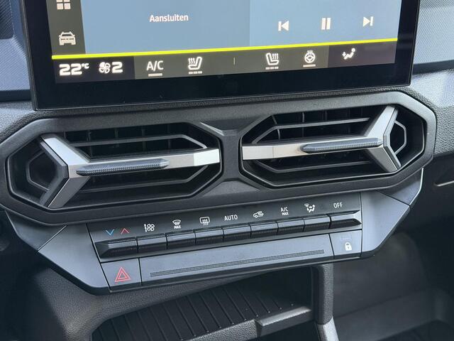 Dacia DUSTER 1.6 Hybrid 140 Journey / Fabrieksgarantie tot 04-2028 / Stoel & Stuurverwarming / 360 Graden Camera / Dode Hoek Detectie / Apple Carplay & Android Auto / Cruise Control / Climate Control /