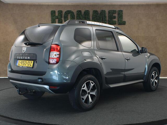Dacia DUSTER 1.2 TCe 4x2 Blackshadow - VASTE 13 POLIGE TREKHAAK - TREKGEWICHT 1500 KG - BLUETOOTH - ONDERHOUDSHISTORIE AANWEZIG - PARKEERSENSOREN ACHTER- CRUISE CONTROL - 16 INCH LICHT METALEN VELGEN MET 4 SEIZOENENBANDEN - NAVIGATIE - DAKRAILS
