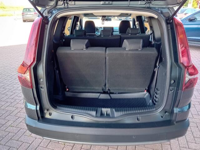 Dacia Jogger 1.0 TCe 110 Extreme Limited Edition 7p. Airco(automatisch), Carplay/Android auto, Navigatie, Cruise control, Parkeersensoren, Dode hoek detector, Camera, Keyless, Dimlicht automatisch, Regensensor, Stoelverwarming, Lichtmetalen velgen, Zeer nette auto, 1e