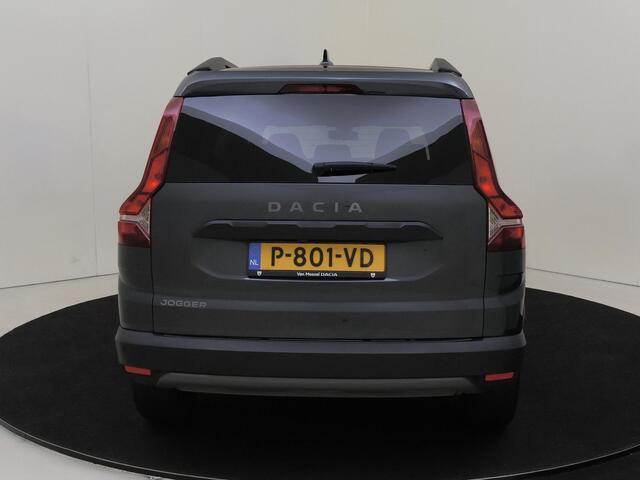 Dacia Jogger 1.0 TCe Extreme 5p. | Stoelverwarming | Apple & Android Carplay | Parkeersensoren Voor & Achter | Achteruitrijcamera | Climate Control | Privacy Glass | Cruise Control |