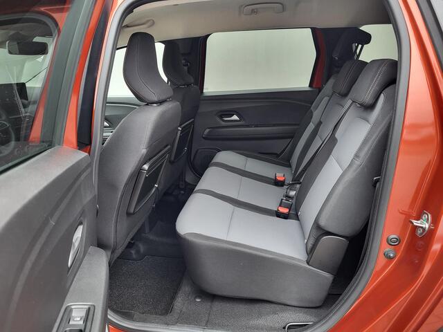 Dacia Jogger 1.6 Hybrid 140 Extreme 7p. Automaat / 7- persoons / Pack Assist / Achteruitrijcamera / Verwarmde voorstoelen / Automatische airco