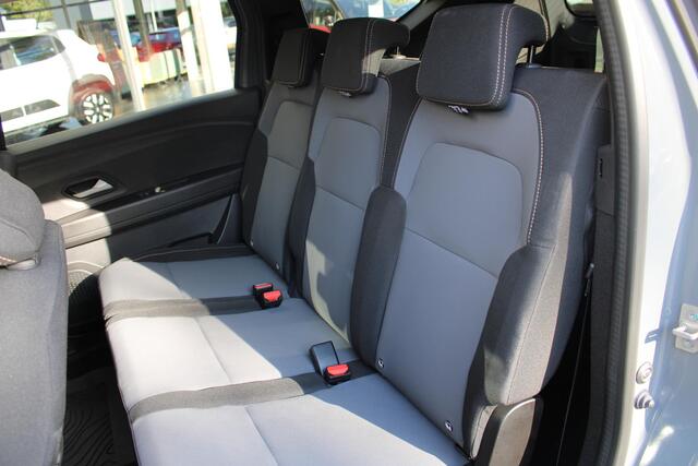 Dacia Jogger 1.6 Hybrid 140 Extreme 5p. | Stoelverwarming | Dodehoeksensoren | Navi | Apple/Android Auto | PDC V+ A | Achteruitrijcamera | All seasons