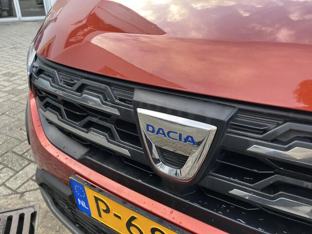 Dacia Jogger 1.0 TCe Bi-Fuel Extreme 5p. / CAMERA / PARKEERSENSOREN VOOR EN ACHTER / TREKHAAK / APPLE CARPLAY / ANDROID AUTO / DEALER ONDERHOUDEN