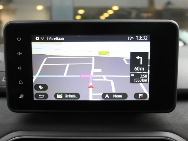 Dacia Jogger 1.6 Hybrid 140 Extreme 7p. AUTOMAAT / 14.000KM! / CAMERA / CRUISE / NAVI / CLIMATE / KEYLESS / PDC / PRIVACY GLASS / DAB / ARMSTEUN / APPLE CARPLAY / ANDROID AUTO / 16'' LMV