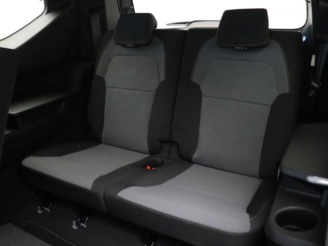 Dacia Jogger TCe 100pk ECO-G Extreme 7p. | Stoelverwarming | Achteruitrijcamera | Parkeersensoren voor en achter | Dodehoek detectie | Apple Carplay en Android Auto |