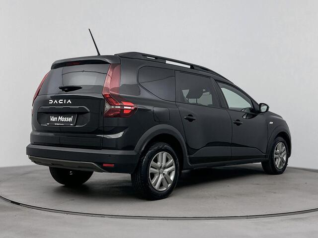 Dacia Jogger 1.0 TCe 110 Pk Expression 5p. | Navigatie via Apple & Android Carplay | Parkeersensoren Achter | Airco | Cruise Control | Achterbank in Delen Neerklapbaar | Stoel & Stuur in Hoogte Verstelbaar |