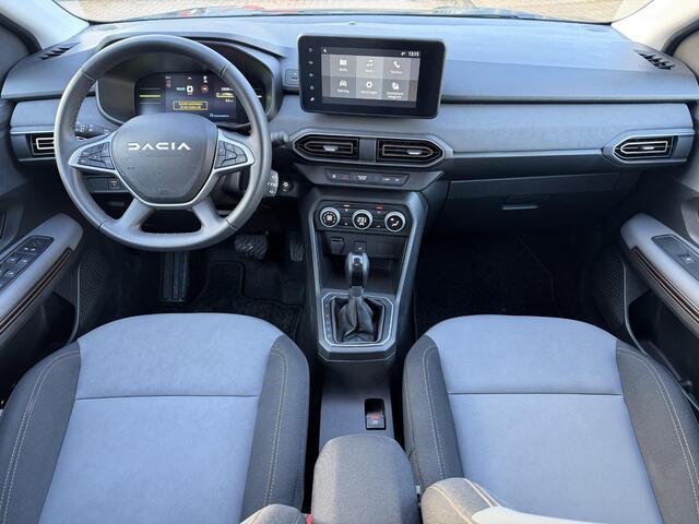 Dacia Jogger 1.6 Hybrid 140 Extreme 7p. Automaat / Fabrieksgarantie tot 11-2027 / Dealer Onderhouden / Navigatie via Apple Carplay & Android Auto / Camera / PDC / DAB / Parkeersensoren / Cruise / Clima /