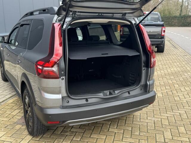 Dacia Jogger 1.6 Hybrid 140 Extreme 5p.