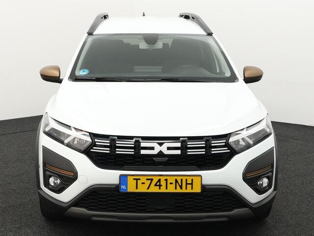 Dacia Jogger 1.0 TCe 100 ECO-G Extreme 7p. / 1E EIGENAAR / STOEL & STUURWIEL VERWARMING / NAVIGATIE /