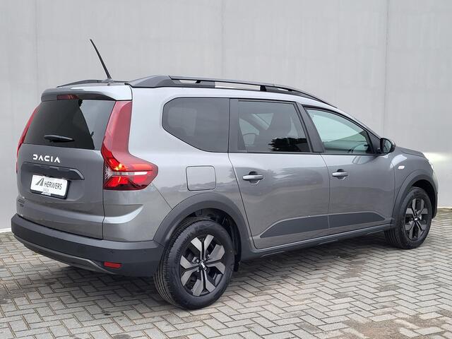 Dacia Jogger 1.6 Hybrid 140 Expression 7p. / Stoelverwarming / Achteruitrijcamera / Climate Control / Dode Hoek Detectie / Parkeersensoren /