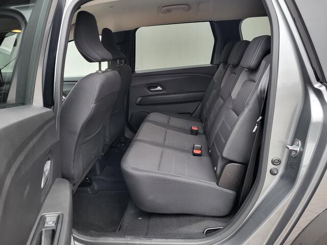 Dacia Jogger 1.6 Hybrid 140 Expression 7p. / Stoelverwarming / Achteruitrijcamera / Climate Control / Dode Hoek Detectie / Parkeersensoren /