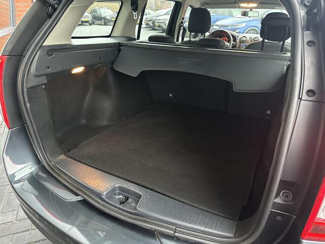 Dacia LOGAN MCV 0.9 TCe Laureate | NAVIGATIE | CAMERA | PARKEERSENSOREN | AIRCONDITIONING | CRUISE CONTROL