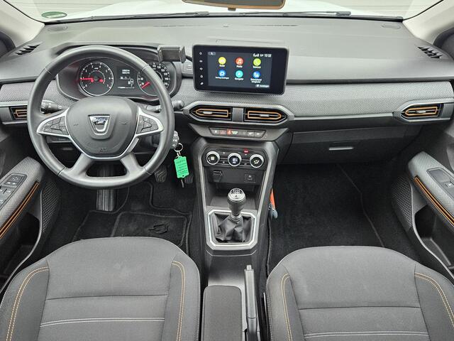 Dacia SANDERO 1.0 Bi-Fuel Comfort / 1e Eigenaar / Dealer Onderhouden / Trekhaak / Navigatie / Apple Carplay & Android Auto / Climate Control / Parkeersensoren /