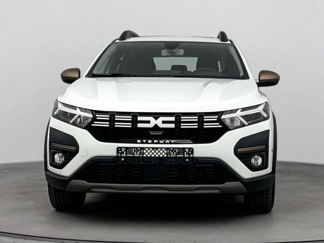 Dacia SANDERO Stepway 1.0 TCe 100Pk ECO-G Extreme | Schuif / Kantel Dak | Navigatie | Apple & Android Carplay | Verwarmbare Voorstoelen | Cruise & Climate Control |