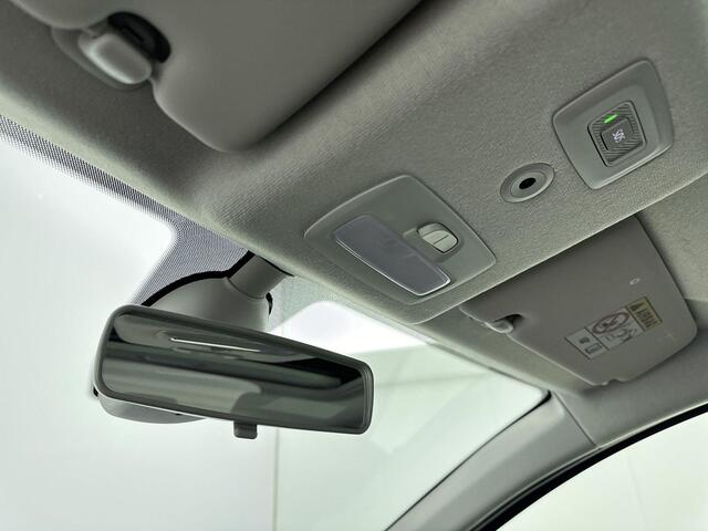 Dacia SANDERO Stepway 1.0 TCe 100Pk ECO-G Extreme | Schuif / Kantel Dak | Navigatie | Apple & Android Carplay | Verwarmbare Voorstoelen | Cruise & Climate Control |