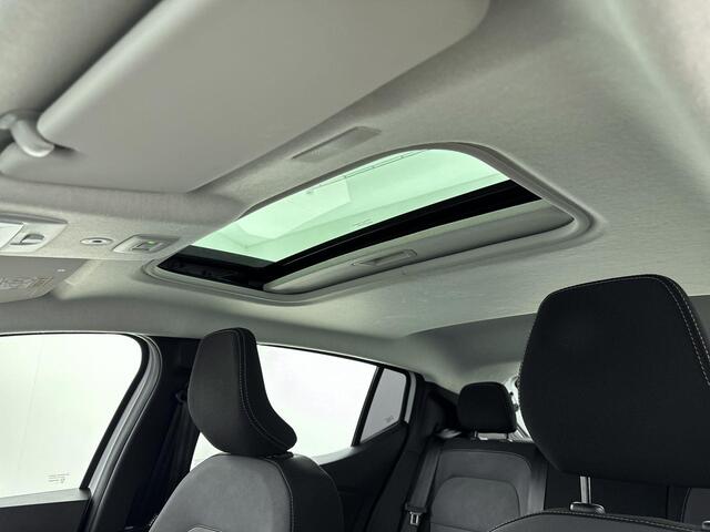 Dacia SANDERO Stepway 1.0 TCe 100Pk ECO-G Extreme | Schuif / Kantel Dak | Navigatie | Apple & Android Carplay | Verwarmbare Voorstoelen | Cruise & Climate Control |