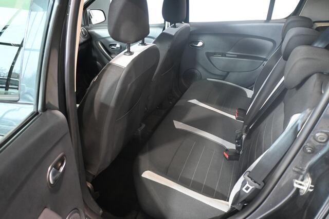 Dacia SANDERO 0.9 TCe Stepway Tech Road Airco Navigatie Trekhaak Goed Onderhouden! Inruil Mogelijk!