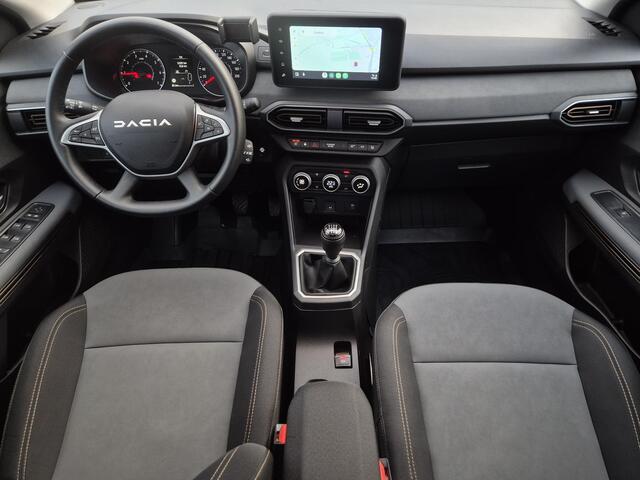 Dacia SANDERO Stepway 110PK Extreme Handgeschakeld / Fabrieksgarantie tot 12-2027 / All Season Banden / Stoelverwarming / Achteruitrijcamera / Apple Carplay & Android Auto / Cruise Control / Climate Control /