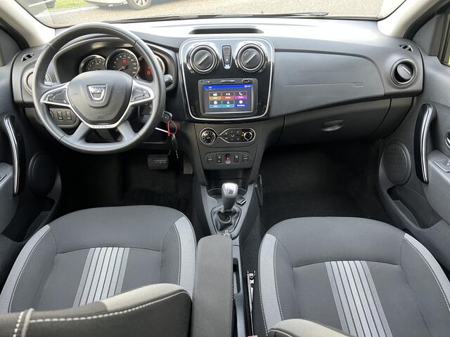 Dacia SANDERO Stepway 0.9 TCe 90pk Laureate/ Automaat/ Dealer onderhouden / Camera / Cruise /