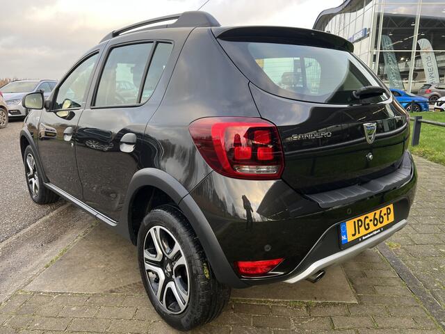 Dacia SANDERO Stepway 0.9 TCe 90pk Laureate/ Automaat/ Dealer onderhouden / Camera / Cruise /