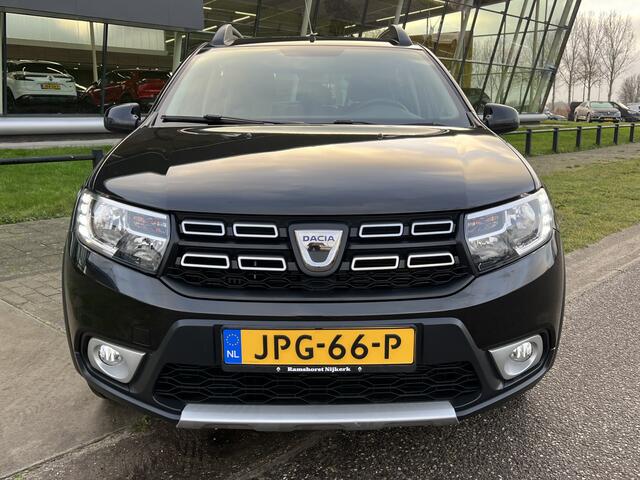 Dacia SANDERO Stepway 0.9 TCe 90pk Laureate/ Automaat/ Dealer onderhouden / Camera / Cruise /