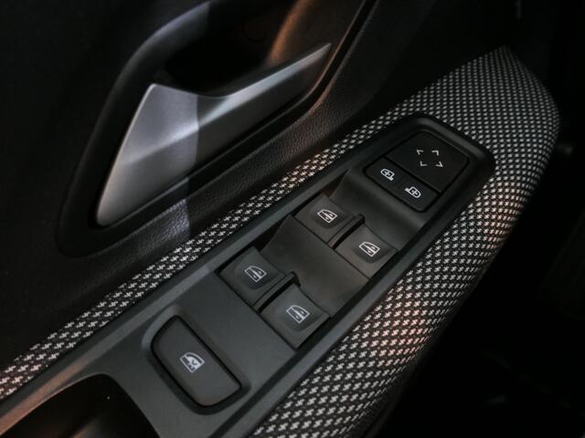 Dacia SANDERO Stepway 1.0 TCe 100 ECO-G Expression Trekhaak - Cruise - DAB - Sensor achter