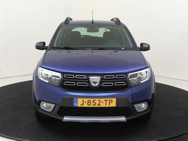 Dacia SANDERO 1.0 TCe Bi-Fuel Stepway Serie Limitee 15th Anniv. |Navigatie |Cruise & Climate Control |Achteruitrijcamera | Dakdrgers