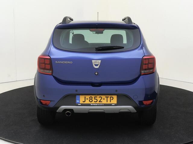Dacia SANDERO 1.0 TCe Bi-Fuel Stepway Serie Limitee 15th Anniv. |Navigatie |Cruise & Climate Control |Achteruitrijcamera | Dakdrgers