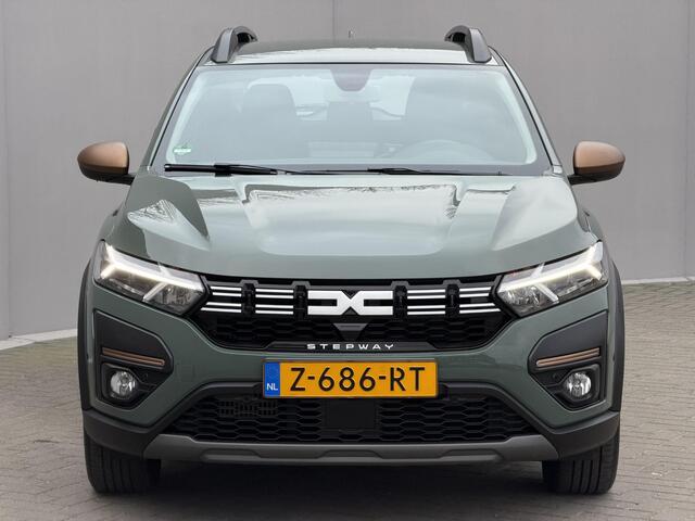 Dacia SANDERO Stepway 1.0 TCe 110 Extreme / Fabrieksgarantie tot 07-2026 / Dealer Onderhouden / Camera / Dodehoek Detectie / Navigatie via Apple Carplay & Android Auto / NAP / DAB /