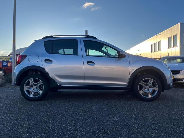 Dacia SANDERO 0.9 TCe Bi-Fuel SL Stepway | Airco | LPG | Winterbanden 16" | Dakrailing