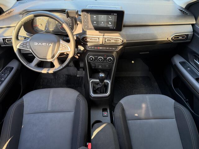 Dacia SANDERO Stepway 1.1 TCe 110 Extreme / Trekhaak / All Season Banden / Stoelverwarming / Achteruitrijcamera / Navigatie / Cruise Control / Apple Carplay