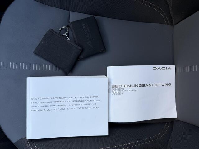 Dacia SANDERO Stepway 1.1 TCe 110 Extreme / Trekhaak / All Season Banden / Stoelverwarming / Achteruitrijcamera / Navigatie / Cruise Control / Apple Carplay