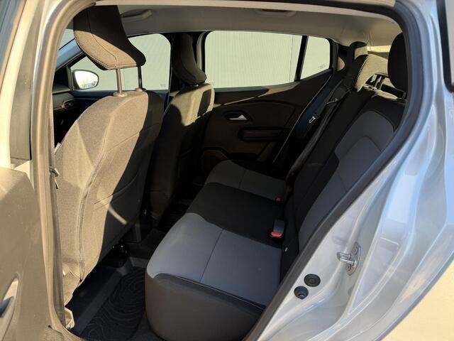 Dacia SANDERO Stepway 1.1 TCe 110 Extreme / Trekhaak / All Season Banden / Stoelverwarming / Achteruitrijcamera / Navigatie / Cruise Control / Apple Carplay