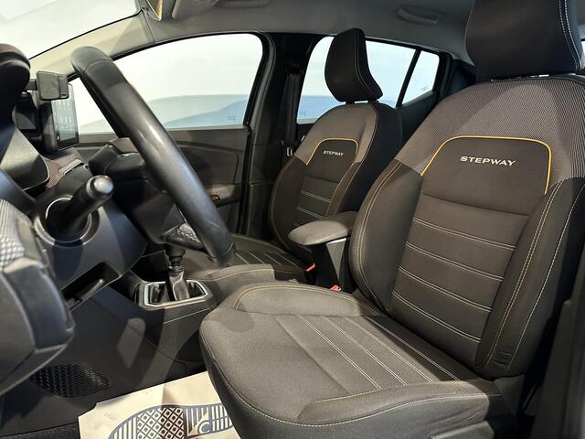 Dacia SANDERO Stepway 1.0 TCe 90 Comfort ACHTERUITRIJCAMERA | 100% DEALERONDERHOUDEN | PARKEERSENSOREN VOOR&ACHTER | CLIMATE CONTROL