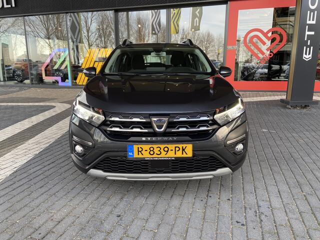 Dacia SANDERO Stepway 1.0 TCe 90 Comfort / AIRCO / NAVIGATIE / PDC / APPLE & ANDROID CARPLAY /