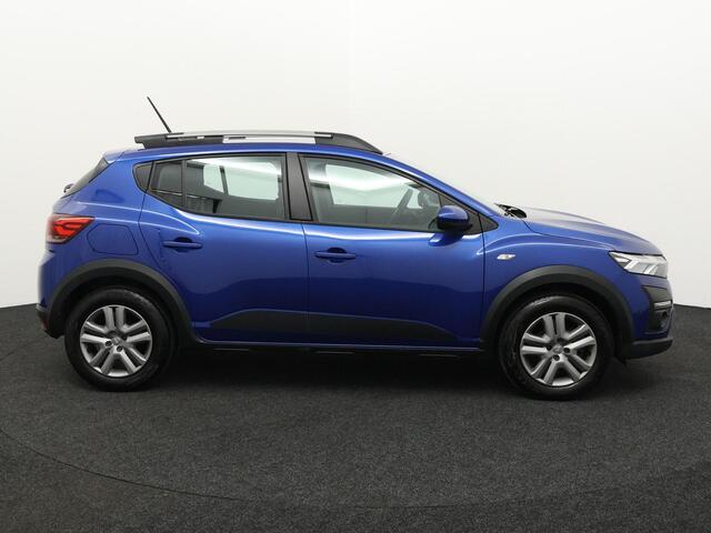 Dacia SANDERO Stepway 1.0 TCe 90 Comfort PARKEERSENSOREN + CAMERA / NAVIGATIE / DODEHOEK DETECTIE /