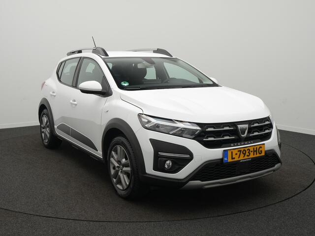 Dacia SANDERO TCe 100 Bi-Fuel Essential - RIJKLAARPRIJS - LPG G3 - Trekhaak - All Seasonbanden - Cruise Control - Dealeronderhouden