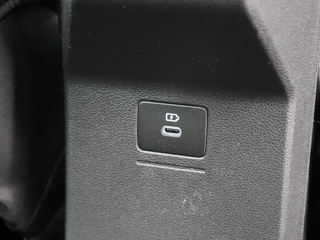 Dacia SANDERO Limited Edition TCe 100 | Achteruitrijcamera | Bekleding 'Expression' | Cruise Control en snelheidsbegrenzer