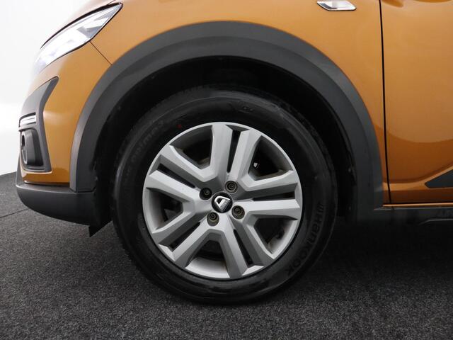 Dacia SANDERO Stepway 1.0 TCe 100 Bi-Fuel Comfort / APPLE & ANDROID CARPLAY / CLIMATE CONTROL / CRUISE CONTROL /