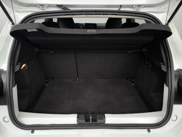 Dacia SANDERO Stepway 1.0 TCe 90 Comfort | NAP | Navigatie | Achteruitrijcamera | DAB | Cruise Control | Airco | LED |