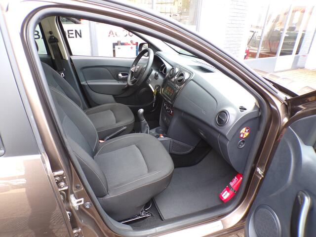 Dacia SANDERO 1.0 SCe Laureate ZEER MOOI,NAVI,PDC,AIRCO !!! ""ZONDAG OPEN ""