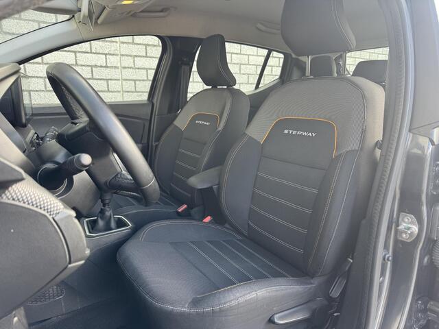 Dacia SANDERO Stepway 1.0 TCe 100 Bi-Fuel Comfort | Trekhaak | Achteruitrijcamera | Navigatie | Climate Control |
