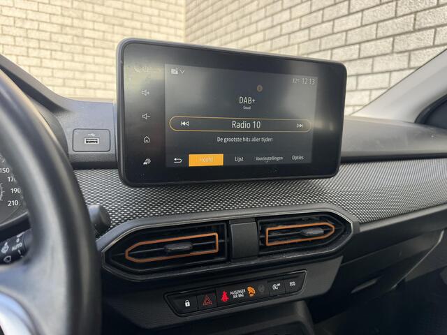 Dacia SANDERO Stepway 1.0 TCe 100 Bi-Fuel Comfort | Trekhaak | Achteruitrijcamera | Navigatie | Climate Control |