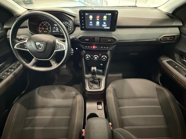 Dacia SANDERO Stepway 1.0 TCe 90 CVT Comfort | Navigatie | Climate Control | Stoelverwarming | Dodehoek Detectie | Apple Carplay/Android Auto | Parkeersensoren voor, achter en achteruitrijcamera