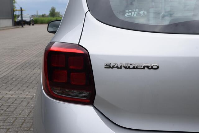 Dacia SANDERO 0.9 TCe Laureate | Trekhaak | Dealer onderhouden | Cruise control |