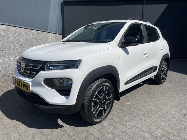 Dacia Spring Comfort Plus (Orange Pack) 27 kWh Mistlampen - Achteruitrijcamera - Airco - Navigatie - Cruise control - Parkeersensoren achter - Dakrails