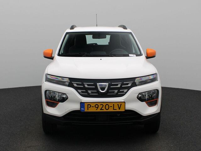 Dacia Spring Comfort Plus 27 kWh 45PK | Navigatie | Achteruitrijcamera | Parkeersensoren | Apple CarPlay & Android Auto