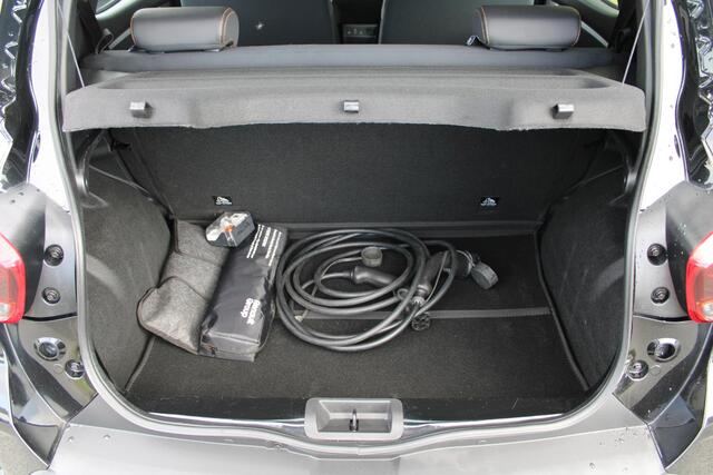 Dacia Spring Comfort Plus (Orange Pack) 27 kWh | CAMERA | PARKEERSENSOREN | CRUISE CONTROL | AIRCONDITIONING | APPLE CARPLAY