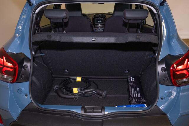 Dacia Spring Extreme 65 PK 27 kWh | Snellader 30 KW | camera achter | Apple car play | State Blue | NAVI |