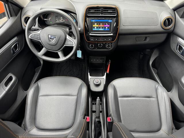 Dacia Spring Comfort Plus 27 kWh | Achteruitrijcamera | Navigatie | DAB+ | Apple CarPlay / Android Auto |